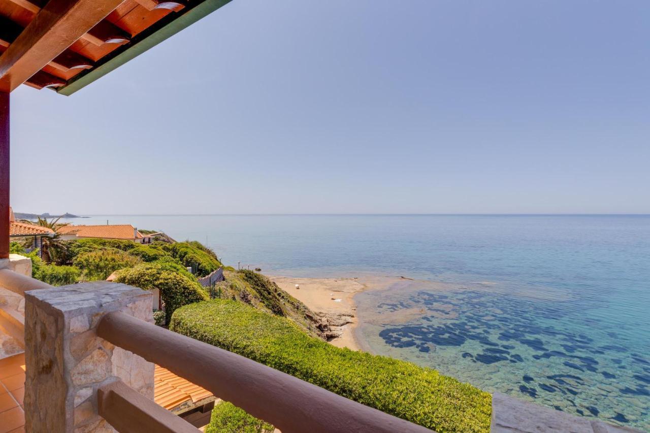 La Terrazza Sul Mare Villa Magomadas Exteriör bild